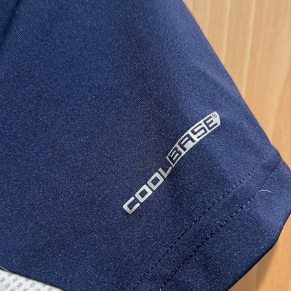 New York Yankees jersey youth medium by majestic brand excellent condition - Picture 7 of 9